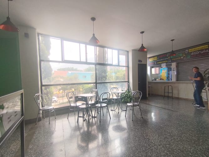 Edificio en arriendo en Prado, Medellín, 2368 m² · foto 9 de 20