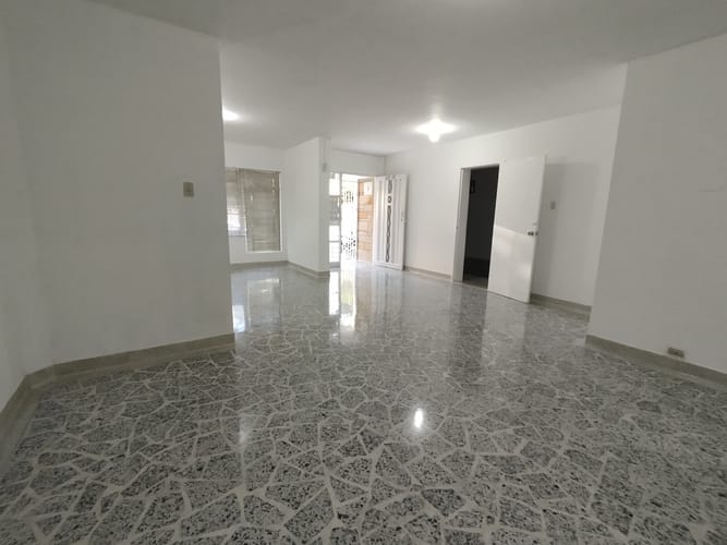 Casa de 4 alcobas en arriendo en Laureles, Medellín, 240 m² · foto 6 de 20