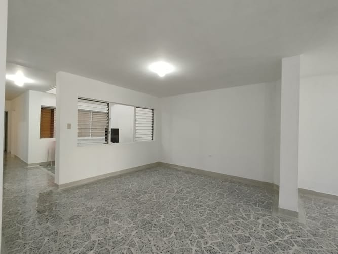 Casa de 4 alcobas en arriendo en Laureles, Medellín, 240 m² · foto 7 de 20