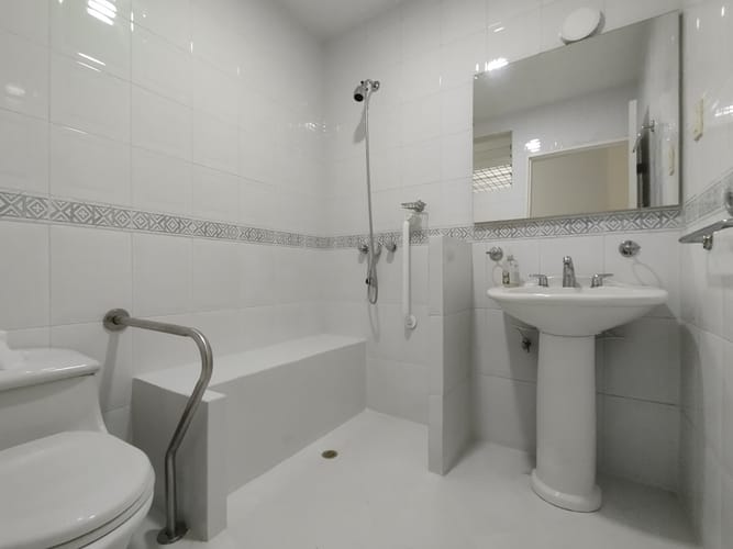 Casa de 4 alcobas en arriendo en Laureles, Medellín, 240 m² · foto 11 de 20