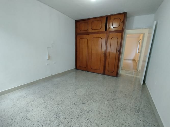 Casa de 4 alcobas en arriendo en Laureles, Medellín, 240 m² · foto 12 de 20