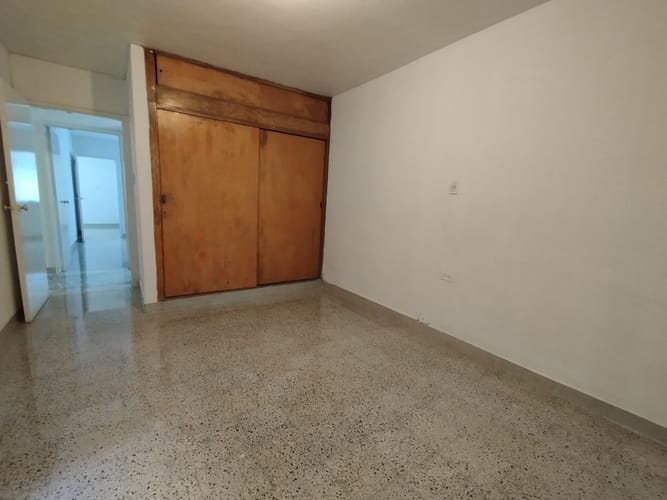 Casa de 4 alcobas en arriendo en Laureles, Medellín, 240 m² · foto 14 de 20