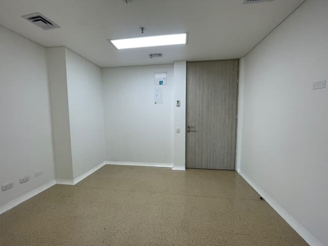 Consultorio en arriendo en Primavera, Envigado, 35 m² · foto 2 de 11