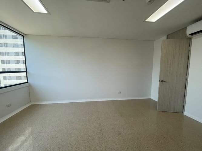 Consultorio en arriendo en Primavera, Envigado, 35 m² · foto 7 de 11