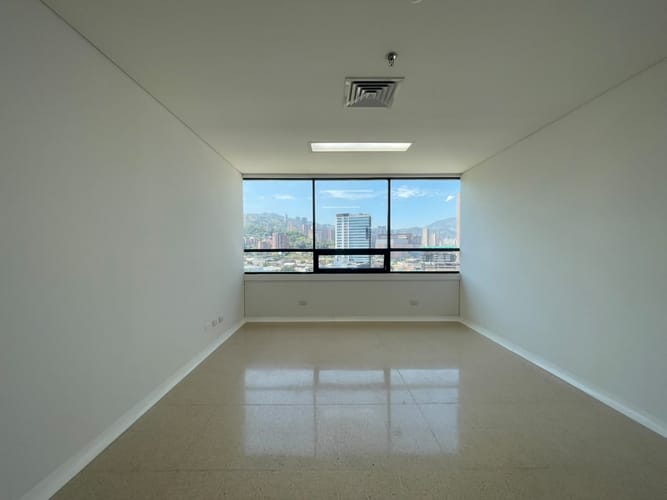 Consultorio en arriendo en Primavera, Envigado, 35 m² · foto 8 de 11