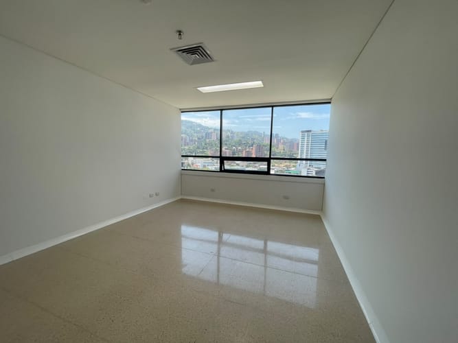 Consultorio en arriendo en Primavera, Envigado, 35 m² · foto 9 de 11