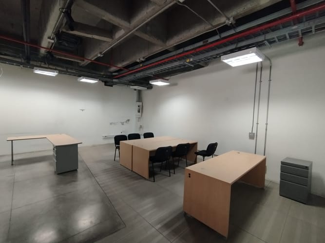 Oficina en arriendo en Conquistadores, Medellín, 114 m² · foto 8 de 13