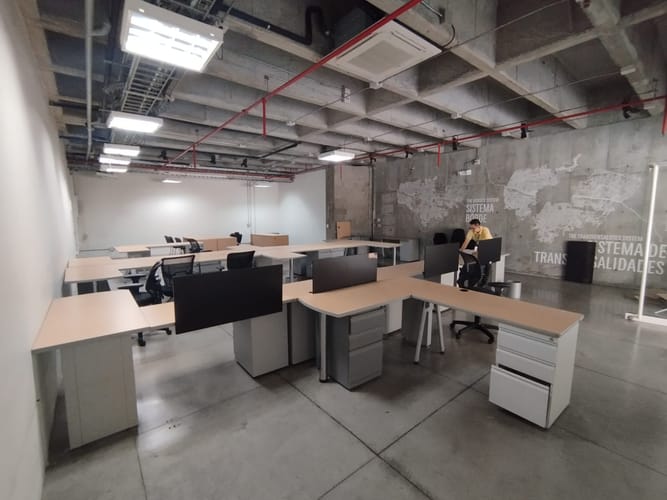 Oficina en arriendo en Conquistadores, Medellín, 114 m² · foto 9 de 13