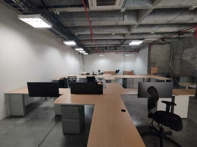 Oficina en arriendo en Conquistadores, Medellín, 114 m² · foto 11 de 13