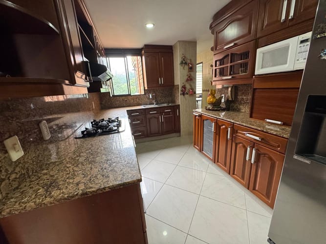 Apartamento en arriendo en El Poblado, Medellín · foto 13 de 20