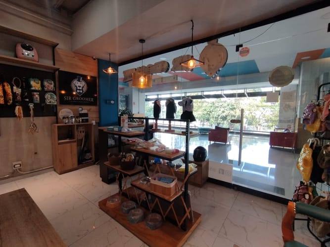 Local en arriendo en El Poblado, Medellín, 50 m² · foto 4 de 14