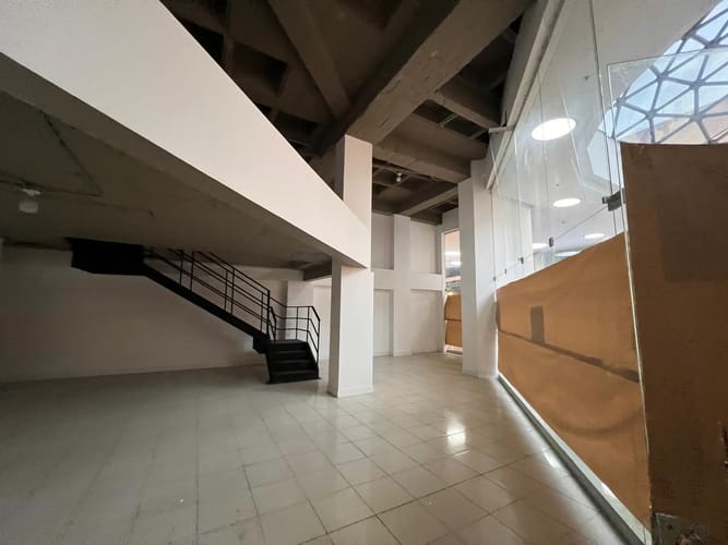 Local en arriendo en Laureles, Medellín, 144 m² · foto 3 de 15