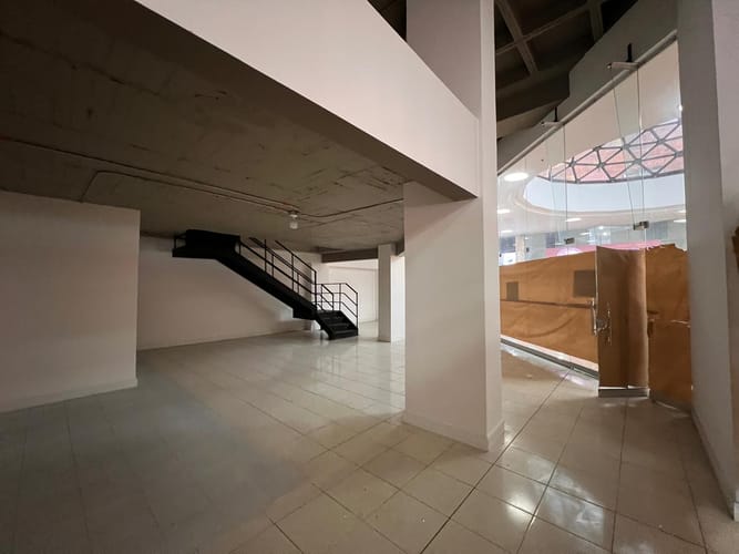 Local en arriendo en Laureles, Medellín, 144 m² · foto 5 de 15