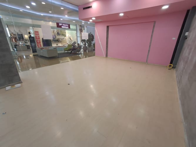 Local en arriendo en Perpetuo Socorro, Medellín, 40 m² · foto 2 de 8