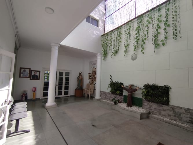 Casa de 6 alcobas en arriendo en Jesus Nazareno, Medellín, 956 m² · foto 7 de 20