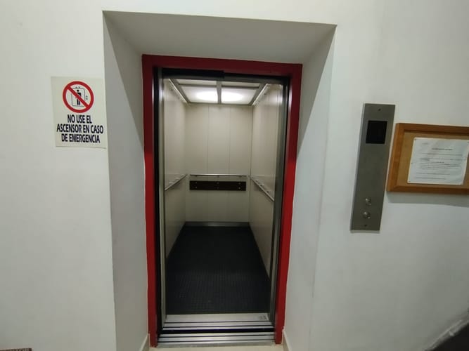 Casa de 6 alcobas en arriendo en Jesus Nazareno, Medellín, 956 m² · foto 12 de 20