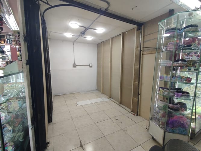 Local en arriendo en La Candelaria, Medellín, 6 m² · foto 6 de 11