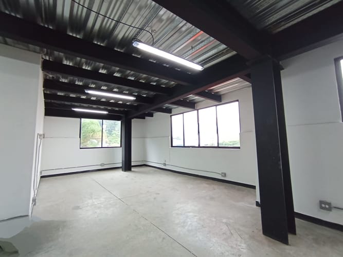 Local en arriendo en Trinidad, Medellín, 150 m² · foto 2 de 10