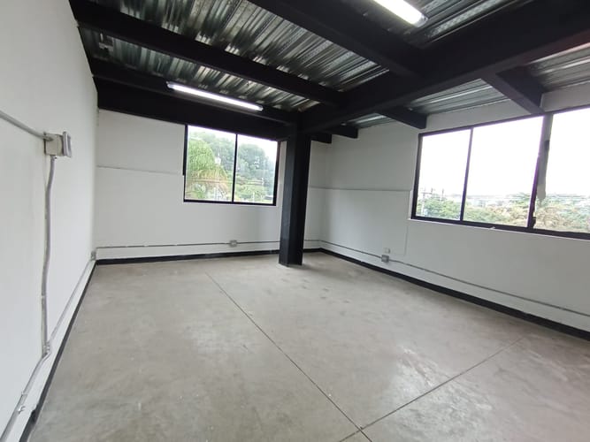 Local en arriendo en Trinidad, Medellín, 150 m² · foto 3 de 10