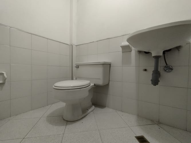 Local en arriendo en Zuñiga, Envigado, 56 m² · foto 4 de 11