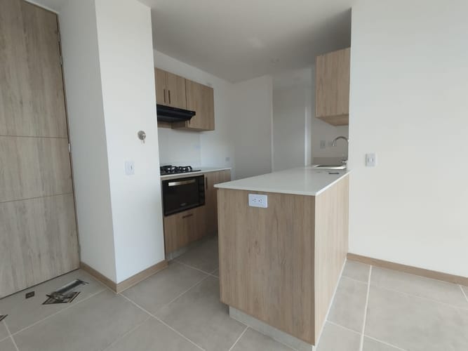 Apartamento de 2 alcobas en arriendo en Los Colegios, Rionegro, 75 m² · foto 4 de 14