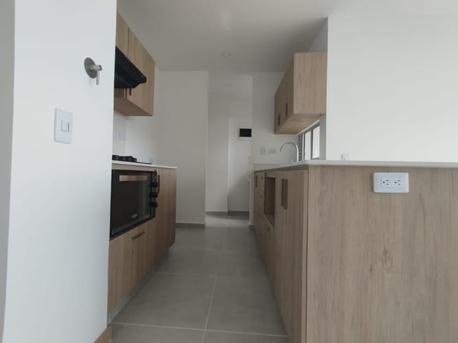 Apartamento de 2 alcobas en arriendo en Los Colegios, Rionegro, 75 m² · foto 5 de 14