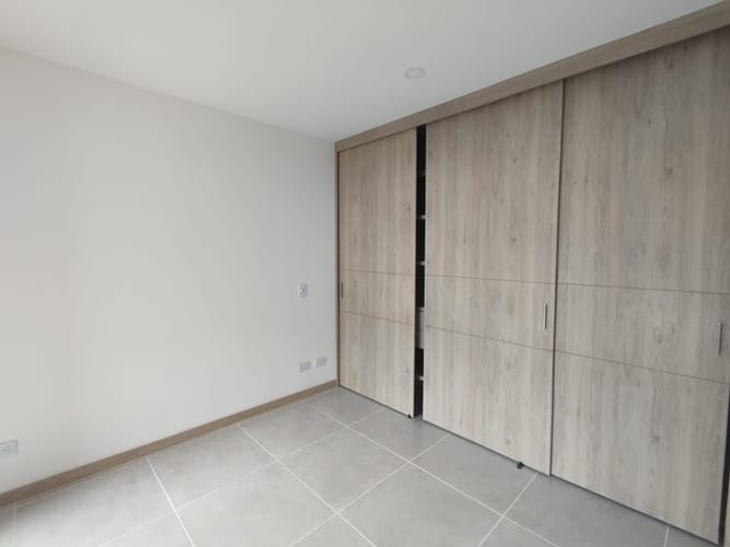 Apartamento de 2 alcobas en arriendo en Los Colegios, Rionegro, 75 m² · foto 10 de 14