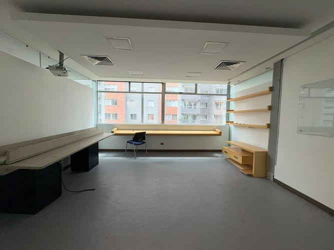 Oficina en arriendo en Villa Carlota, Medellín, 509 m² · foto 4 de 20