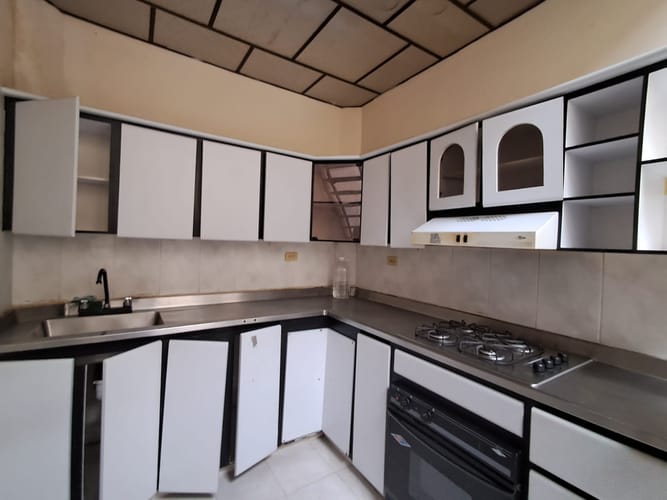Casa de 2 alcobas en arriendo en Buenos Aires, Medellín, 90 m² · foto 3 de 18
