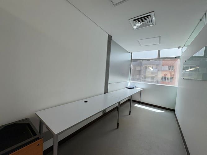 Oficina en arriendo en Villa Carlota, Medellín, 509 m² · foto 8 de 20