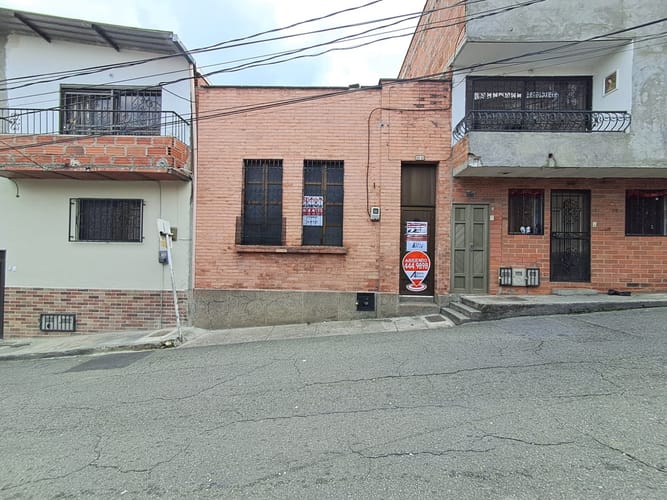 Casa de 2 alcobas en arriendo en Buenos Aires, Medellín, 90 m² · foto 16 de 18