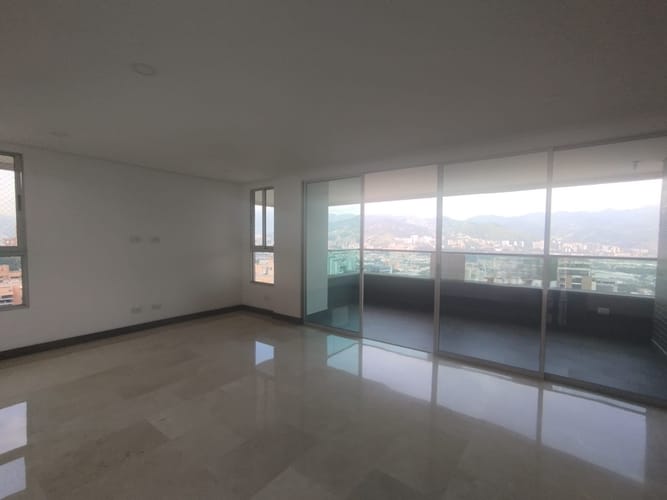 Apartamento de 3 alcobas en arriendo en El Poblado, Medellín, 125 m² · foto 7 de 20