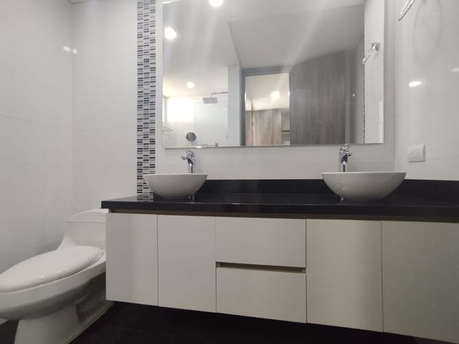 Apartamento de 3 alcobas en arriendo en El Poblado, Medellín, 125 m² · foto 10 de 20
