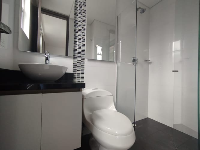 Apartamento de 3 alcobas en arriendo en El Poblado, Medellín, 125 m² · foto 14 de 20