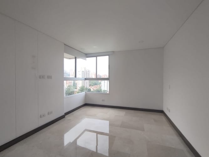 Apartamento de 3 alcobas en arriendo en El Poblado, Medellín, 125 m² · foto 17 de 20