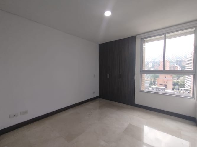 Apartamento de 3 alcobas en arriendo en El Poblado, Medellín, 125 m² · foto 18 de 20