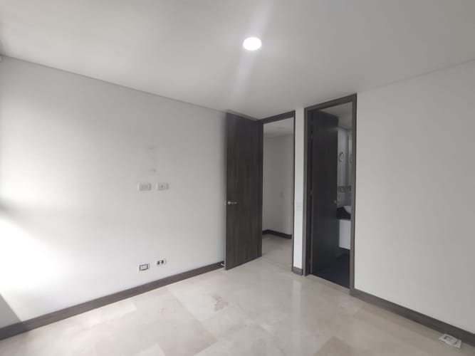 Apartamento de 3 alcobas en arriendo en El Poblado, Medellín, 125 m² · foto 19 de 20
