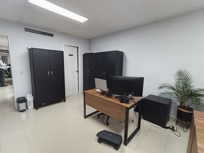 Oficina en arriendo en La Ceja, 35 m² · foto 2 de 9