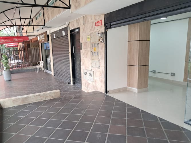 Local en arriendo en Suramericana, Medellín, 15 m² · foto 2 de 20