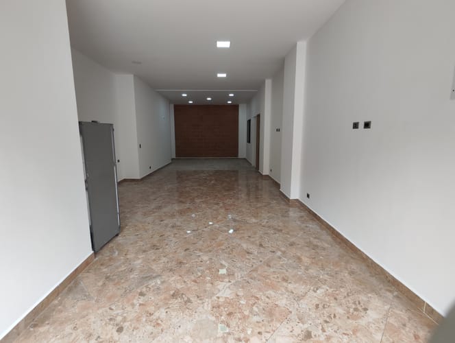 Local en arriendo en La Castellana, Medellín, 82 m² · foto 6 de 8