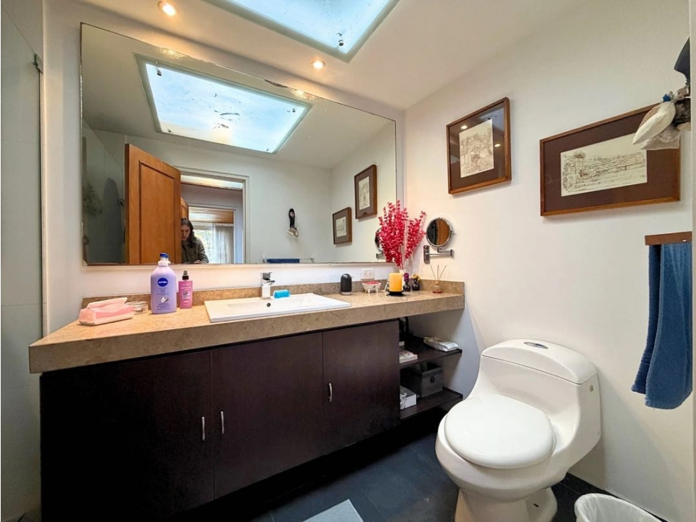 Apartamento en venta en Los Rosales, Bogotá · foto 10 de 19