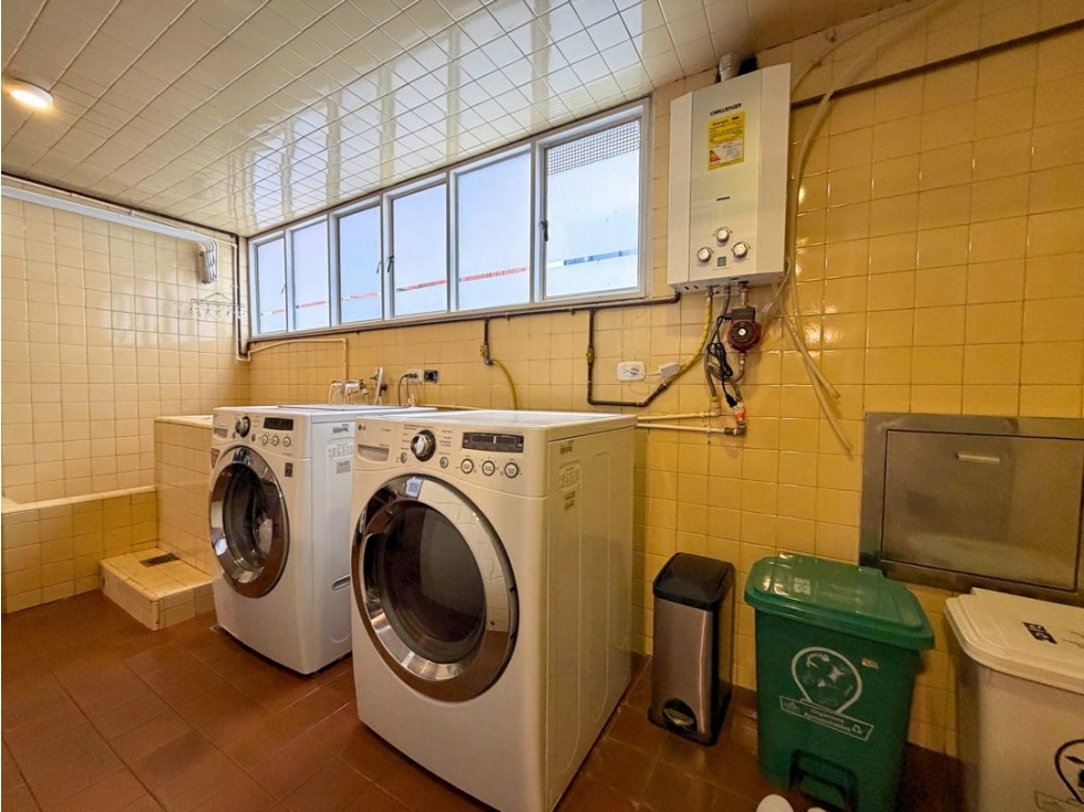 Apartamento en venta en Los Rosales, Bogotá · foto 18 de 19