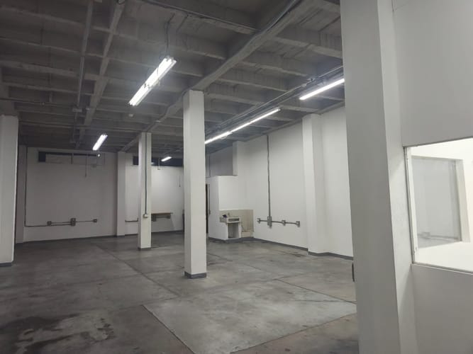 Bodega en arriendo en San Benito, Medellín, 260 m² · foto 5 de 16