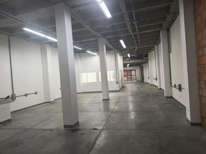 Bodega en arriendo en San Benito, Medellín, 260 m² · foto 11 de 16