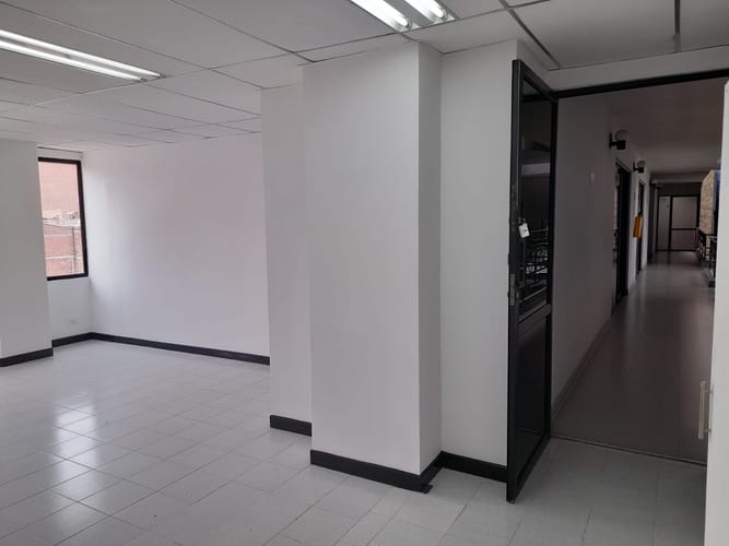 Oficina en arriendo en Lorena, Medellín, 39 m² · foto 11 de 15