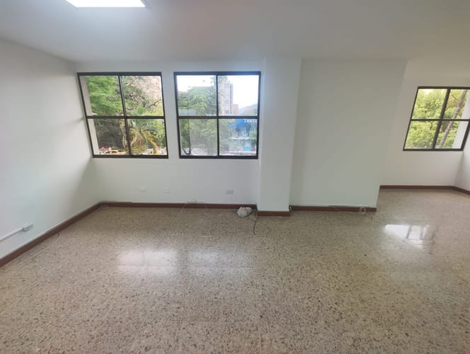 Oficina en arriendo en Laureles, Medellín, 39 m² · foto 2 de 8