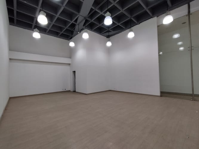 Local en arriendo en Perpetuo Socorro, Medellín, 78 m² · foto 2 de 10