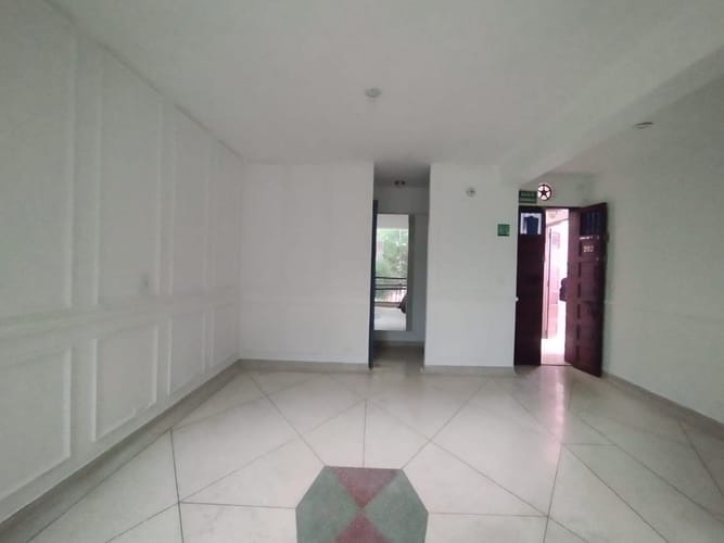 Oficina en arriendo en La Florida, Medellín, 18 m² · foto 6 de 8