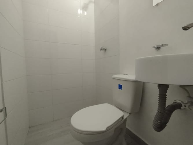 Oficina en arriendo en La Florida, Medellín, 18 m² · foto 7 de 8