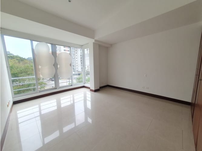 Casa de 4 alcobas en venta en Pinares, Pereira, 287 m² · foto 2 de 24